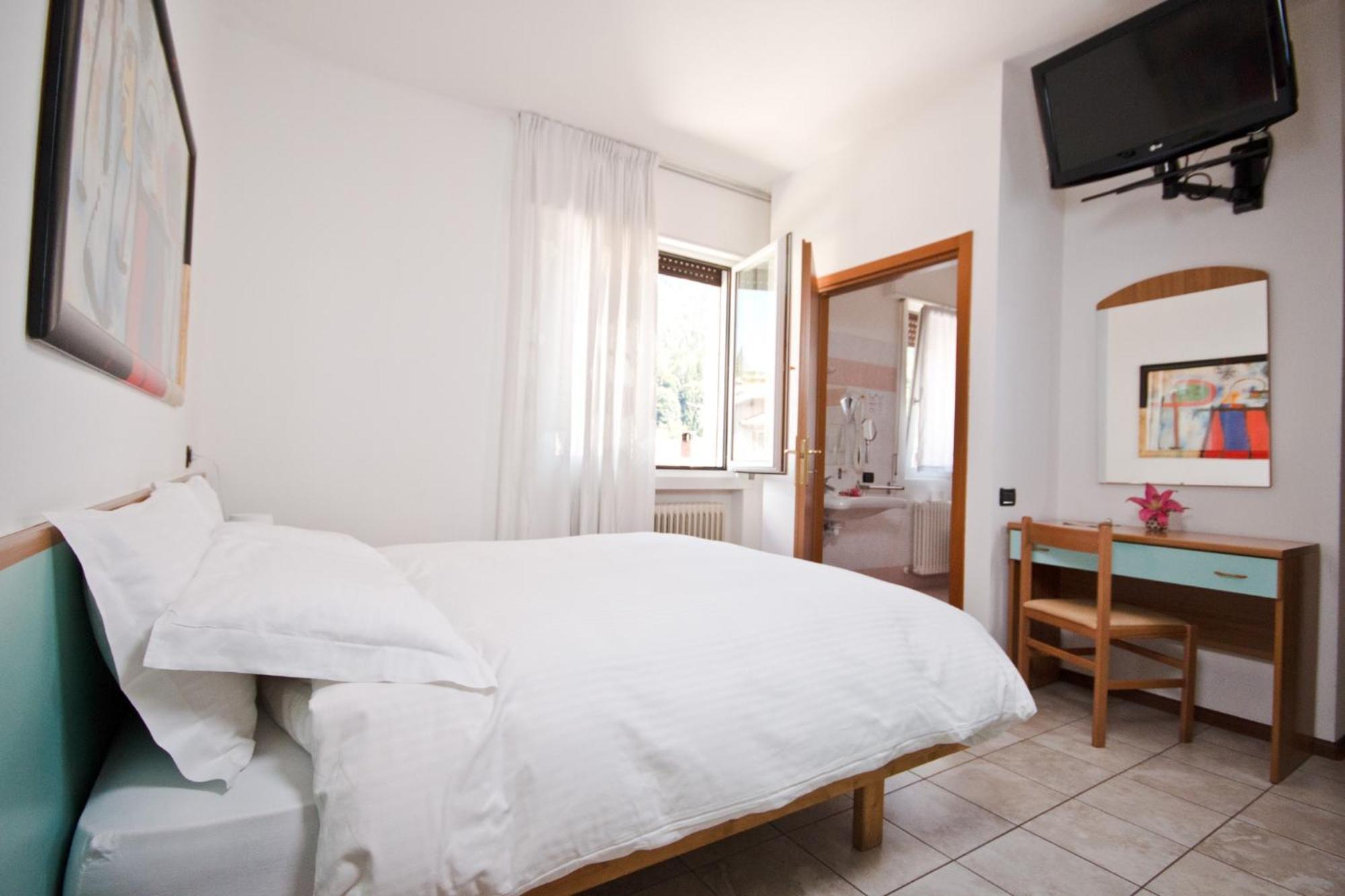 Hotel Martinelli Ronzo-Chienis Exterior photo