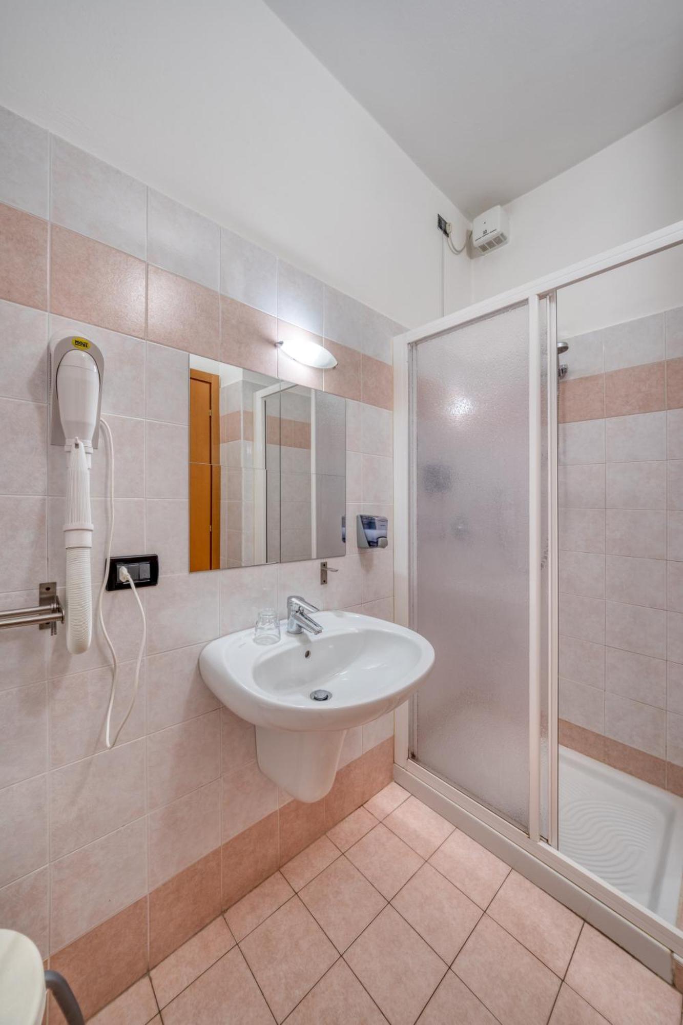 Hotel Martinelli Ronzo-Chienis Room photo